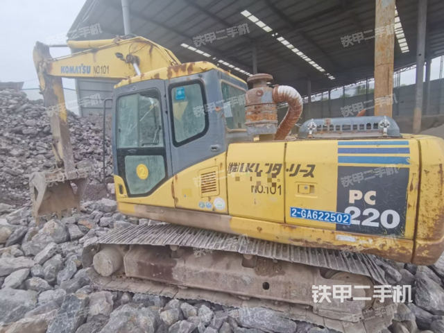 小松PC200-7挖掘机