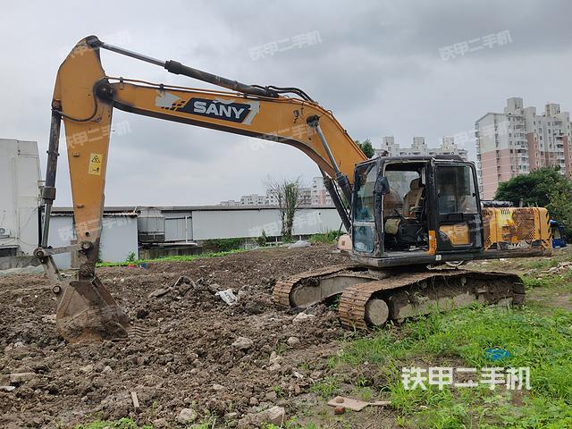 三一重工SY205C挖掘机