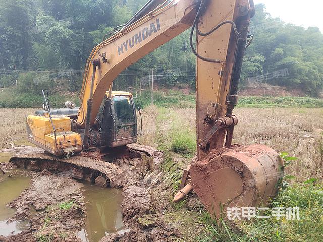 现代R225LVS挖掘机