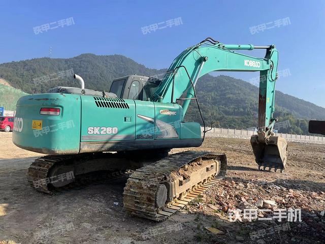 神钢SK260LC SuperX挖掘机