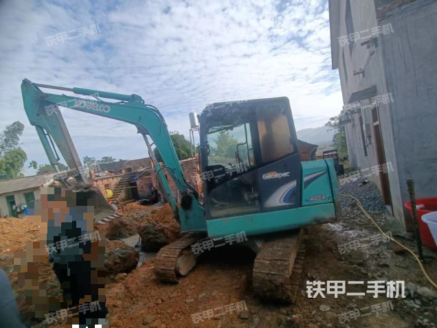 神钢SK60-8挖掘机