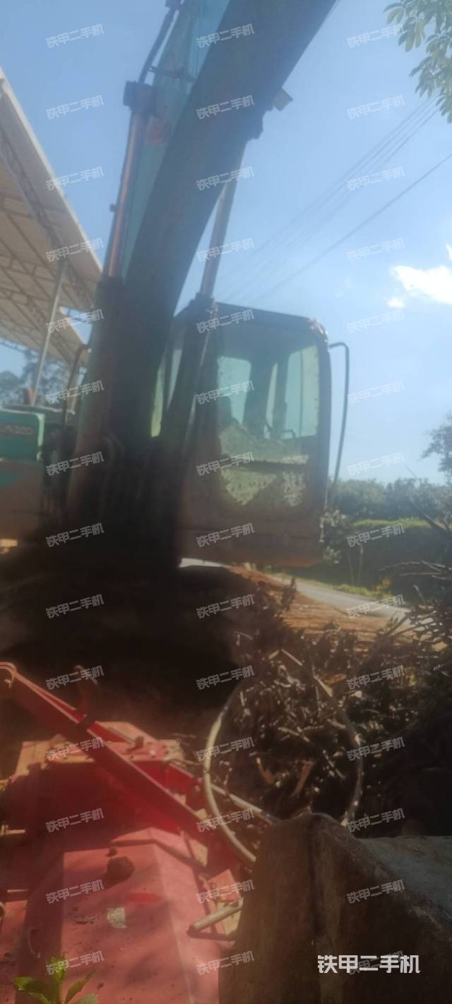 神鋼SK210LC-8挖掘機