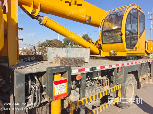 整機左側(cè)（設(shè)備外觀及核心部件）