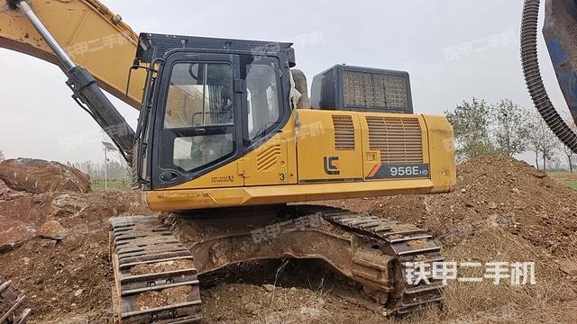 駕駛室頂部（整機(jī)外觀）