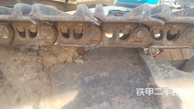 單側(cè)履帶整體（整機(jī)外觀）