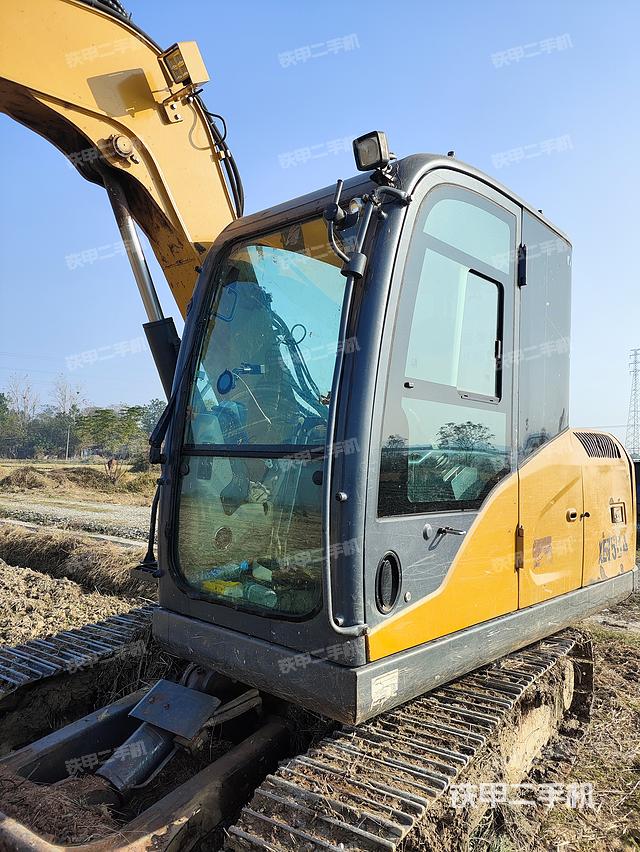 驾驶室整体（整机外观）