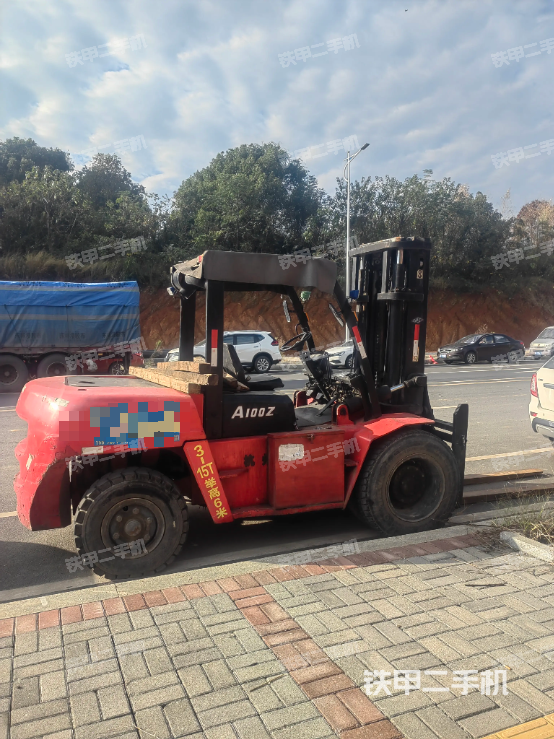 整机右后45°（设备外观及核心部件）