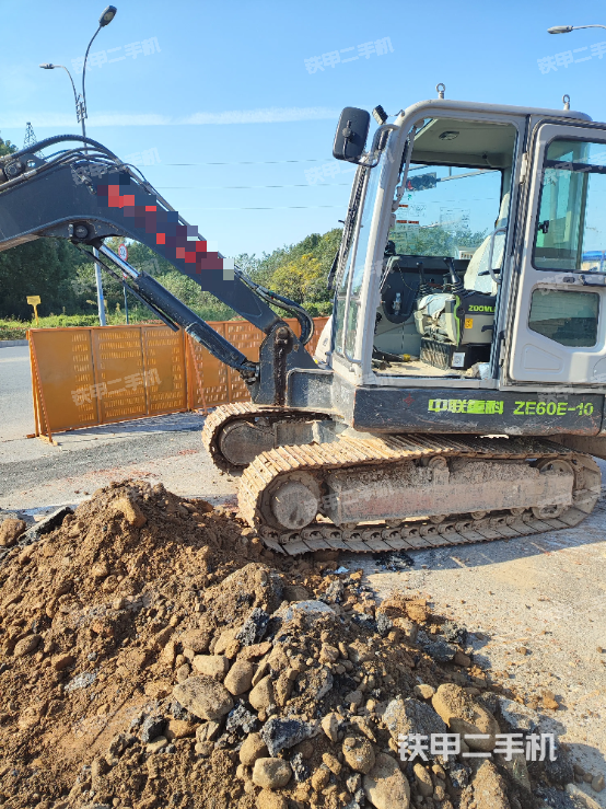 单侧履带整体（整机外观）