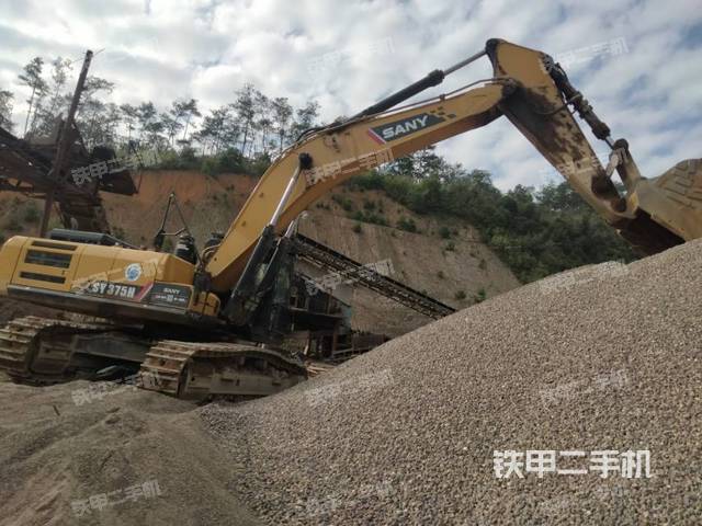 三一重工SY375H挖掘機(jī)