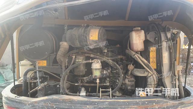 回转马达和主控阀（整机外观）