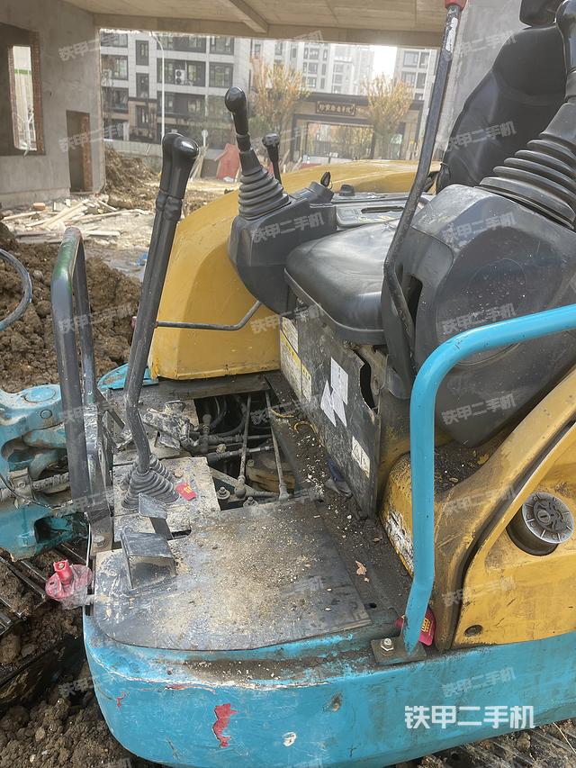 驾驶室整体（整机外观）