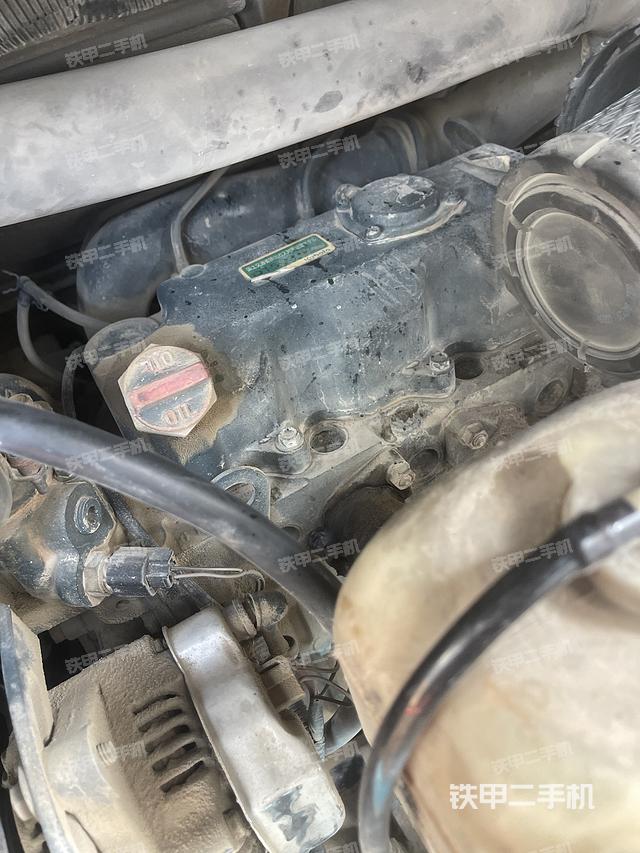 回转马达和主控阀（整机外观）