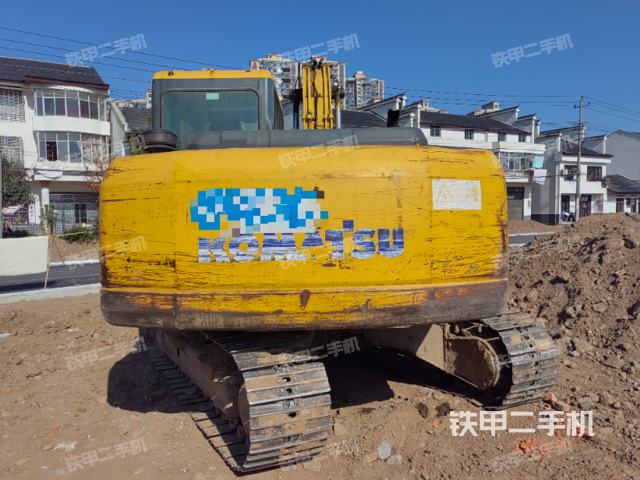 驾驶室顶部（整机外观）