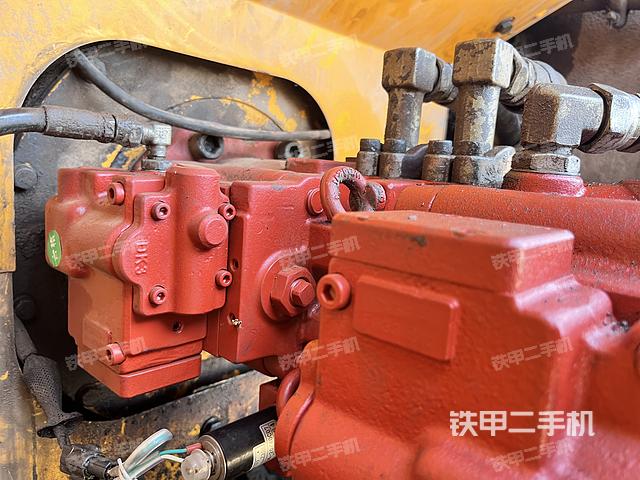 驾驶室整体（整机外观）