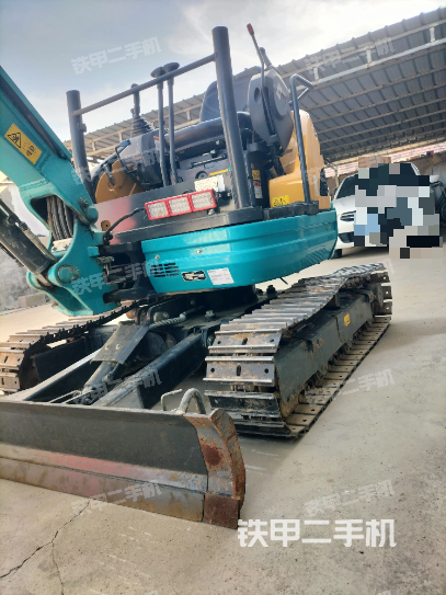 驾驶室整体（整机外观）