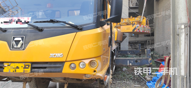 整机左侧（设备外观及核心部件）