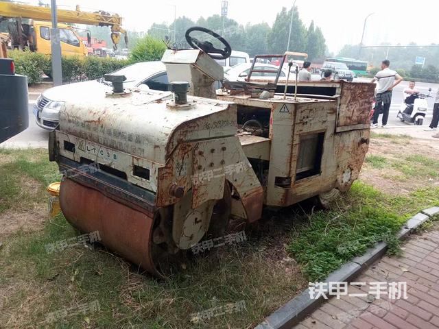 整機右后45°(設(shè)備外觀及核心部件) 整機右后45°(設(shè)備外觀及核心部件)