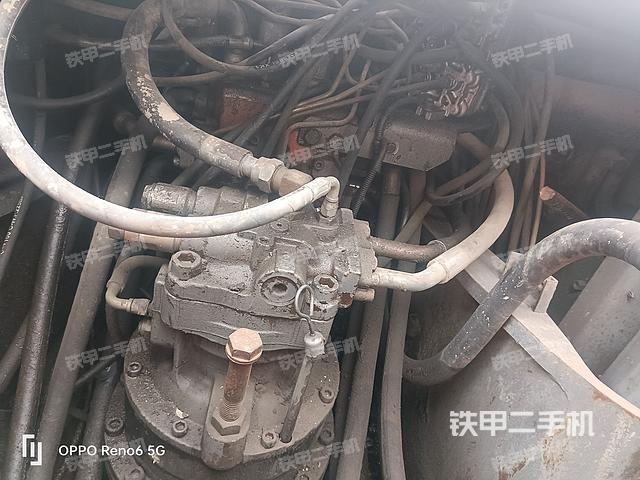 回轉(zhuǎn)馬達(dá)和主控閥(整機外觀) 回轉(zhuǎn)馬達(dá)和主控閥(整機外觀)