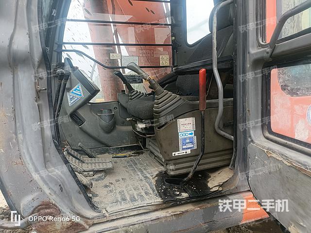 駕駛室整體(整機外觀) 駕駛室整體(整機外觀)