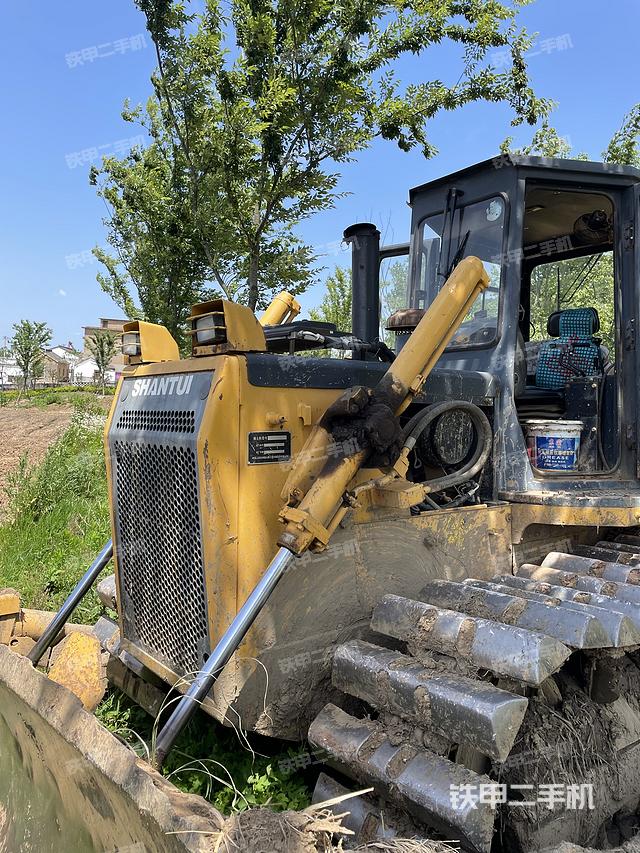 整机左侧（设备外观及核心部件）