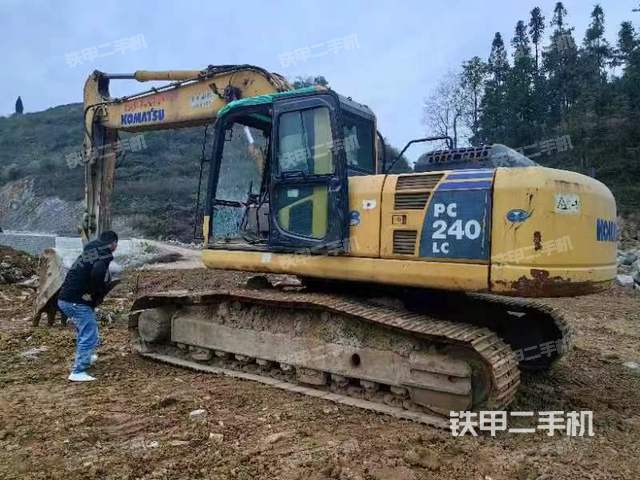 小松PC240LC-8挖掘機(jī)