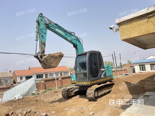 神鋼SK75-8挖掘機