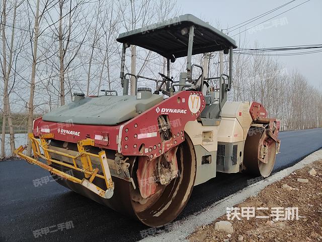 戴納派克CC624HF壓路機