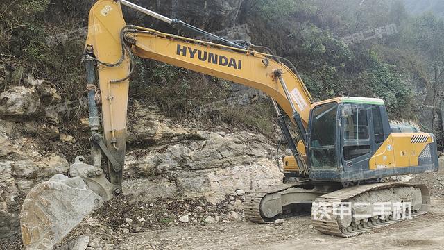 现代R215VS挖掘机