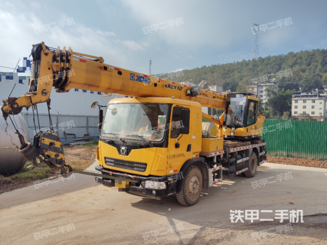 整机右后45°（设备外观及核心部件）