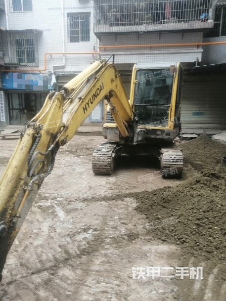 现代R60-9挖掘机