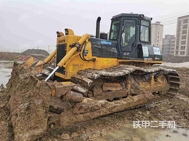山推SD16L湿地型推土机