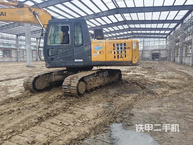 现代R215-7挖掘机