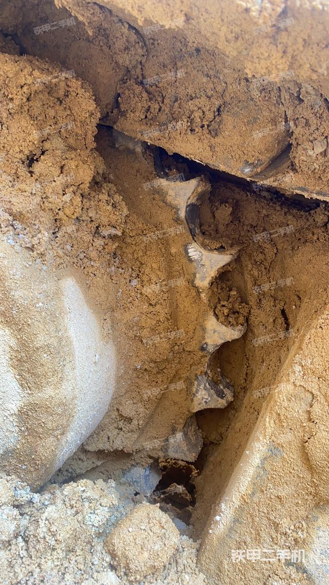 单侧履带整体（整机外观）