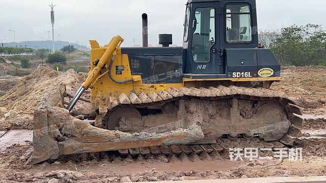 整機左側(cè)（設(shè)備外觀及核心部件）