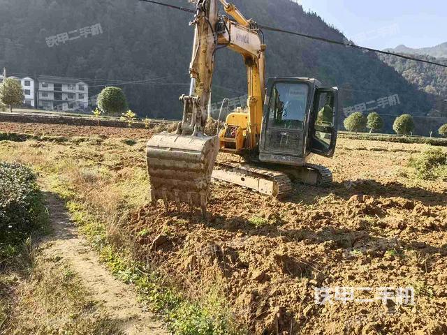 現(xiàn)代R80-7挖掘機(jī)