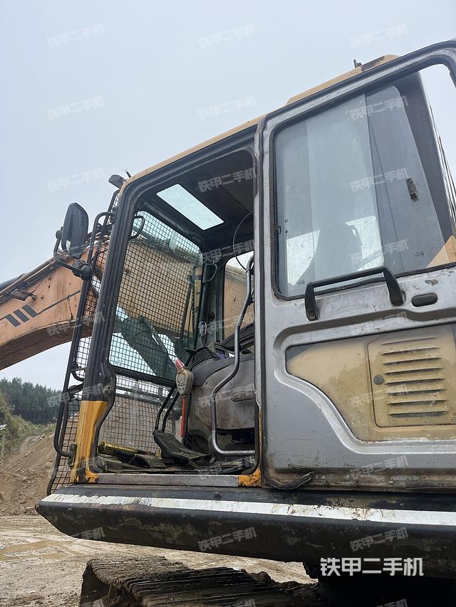 驾驶室整体（整机外观）