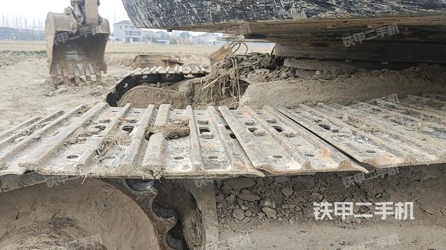 回转马达和主控阀（整机外观）