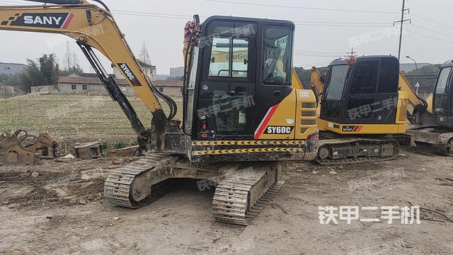 驾驶室整体（整机外观）