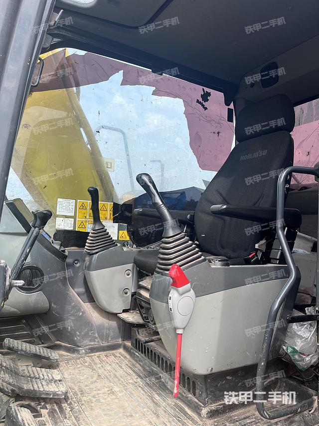 驾驶室整体（整机外观）