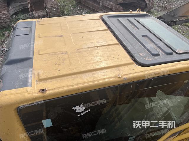 驾驶室顶部（整机外观）