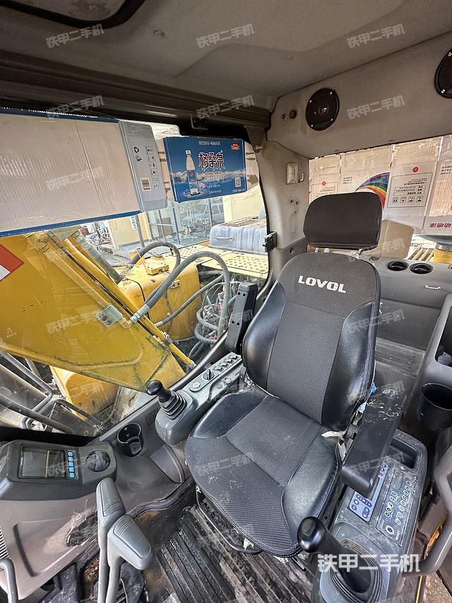 驾驶室整体（整机外观）