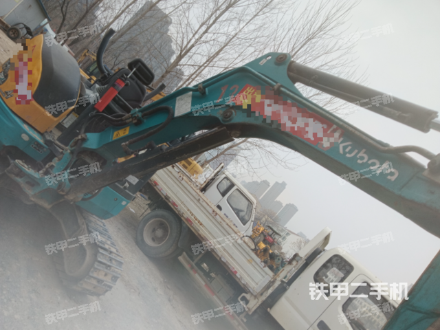 驾驶室整体（整机外观）