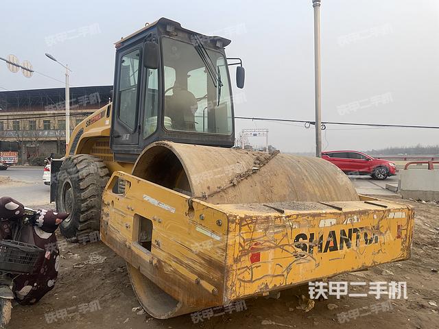 山推SR22压路机
