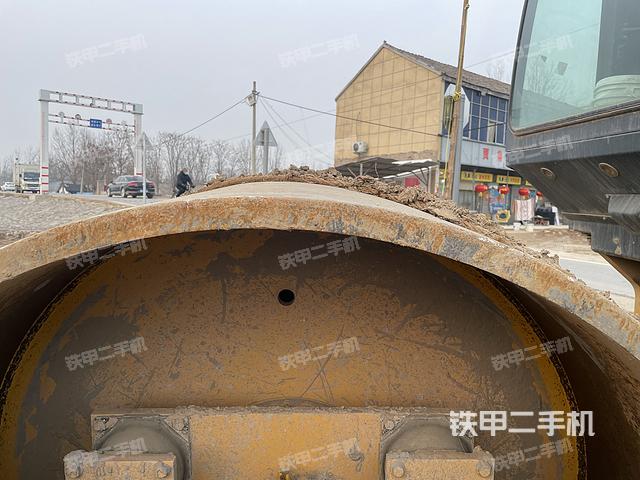 整机左侧（设备外观及核心部件）