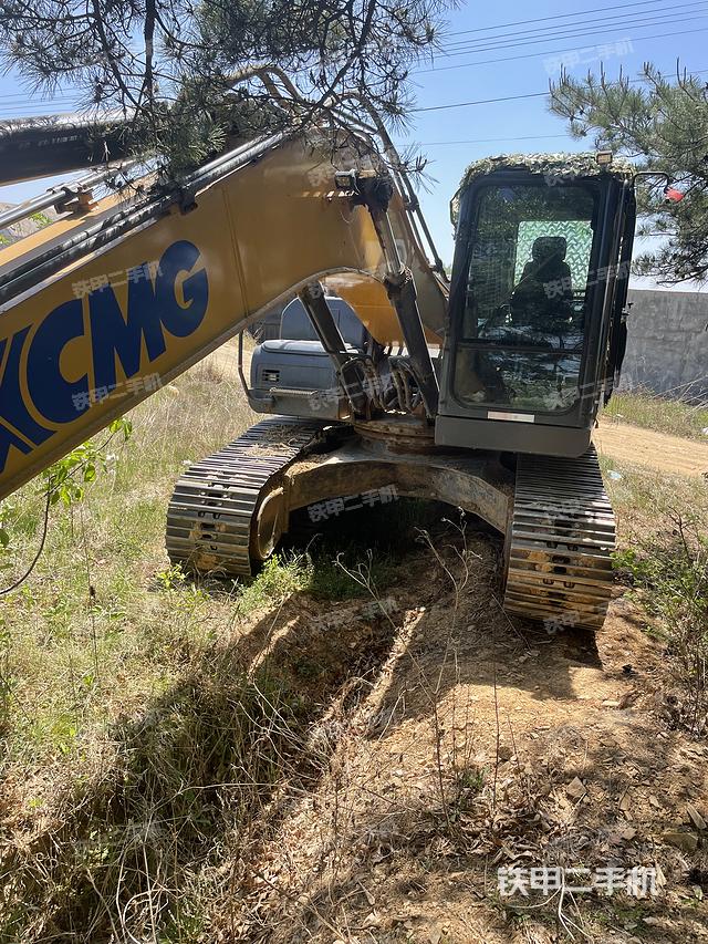 驾驶室顶部（整机外观）