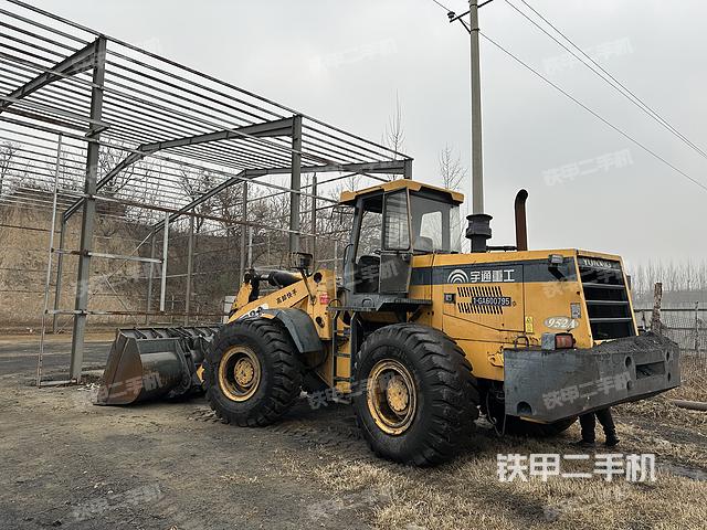 发动机右侧（整机外观及大件）