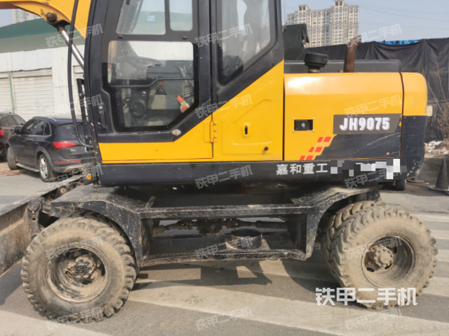 单侧履带整体（整机外观）