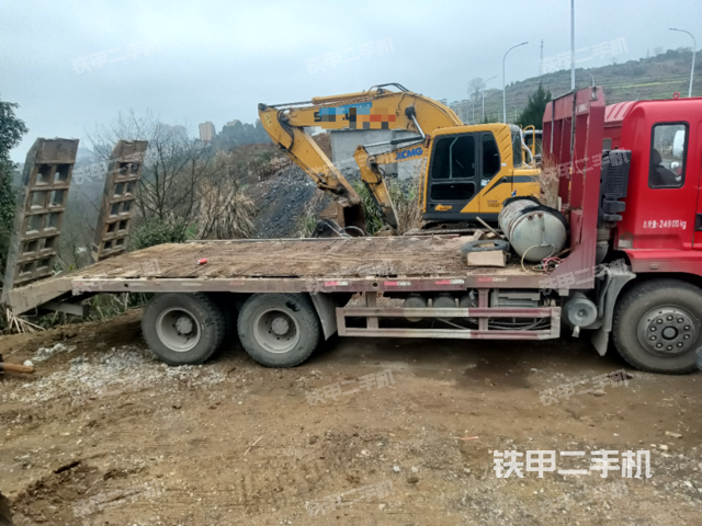 整机右后45°（设备外观及核心部件）