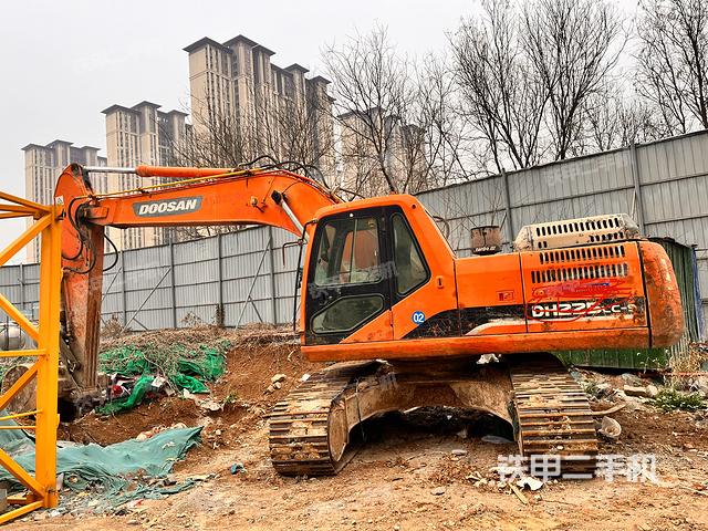 斗山DH225LC-9挖掘机