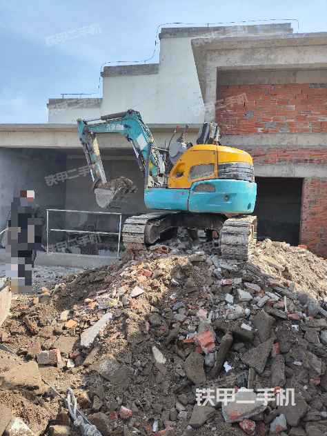 驾驶室整体（整机外观）